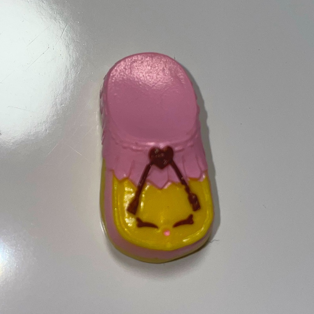ULTRA RARE!!! Molly Moccasin - Shopkins